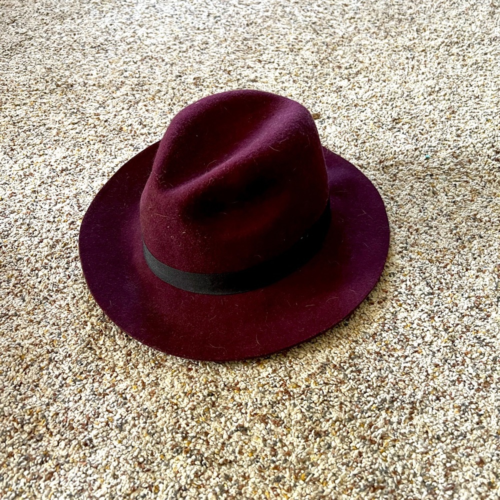burgundy fedora